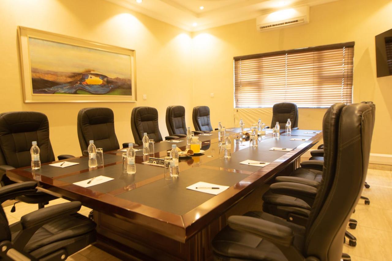 Crossroads Hotel بلانتاير المظهر الخارجي الصورة